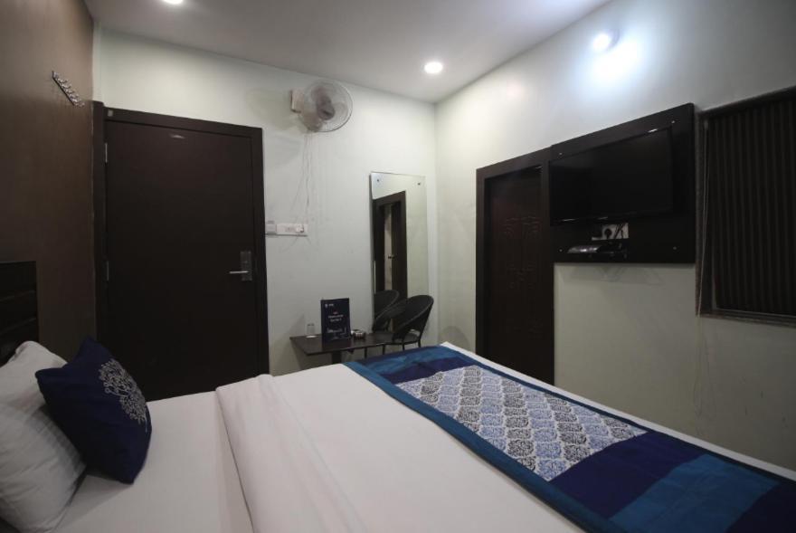 Hotel Confirm Inn Kota Kota  Exterior foto